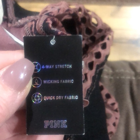 Pink VS Ultimate sports bra light support size small NWT - Picture 6 of 6